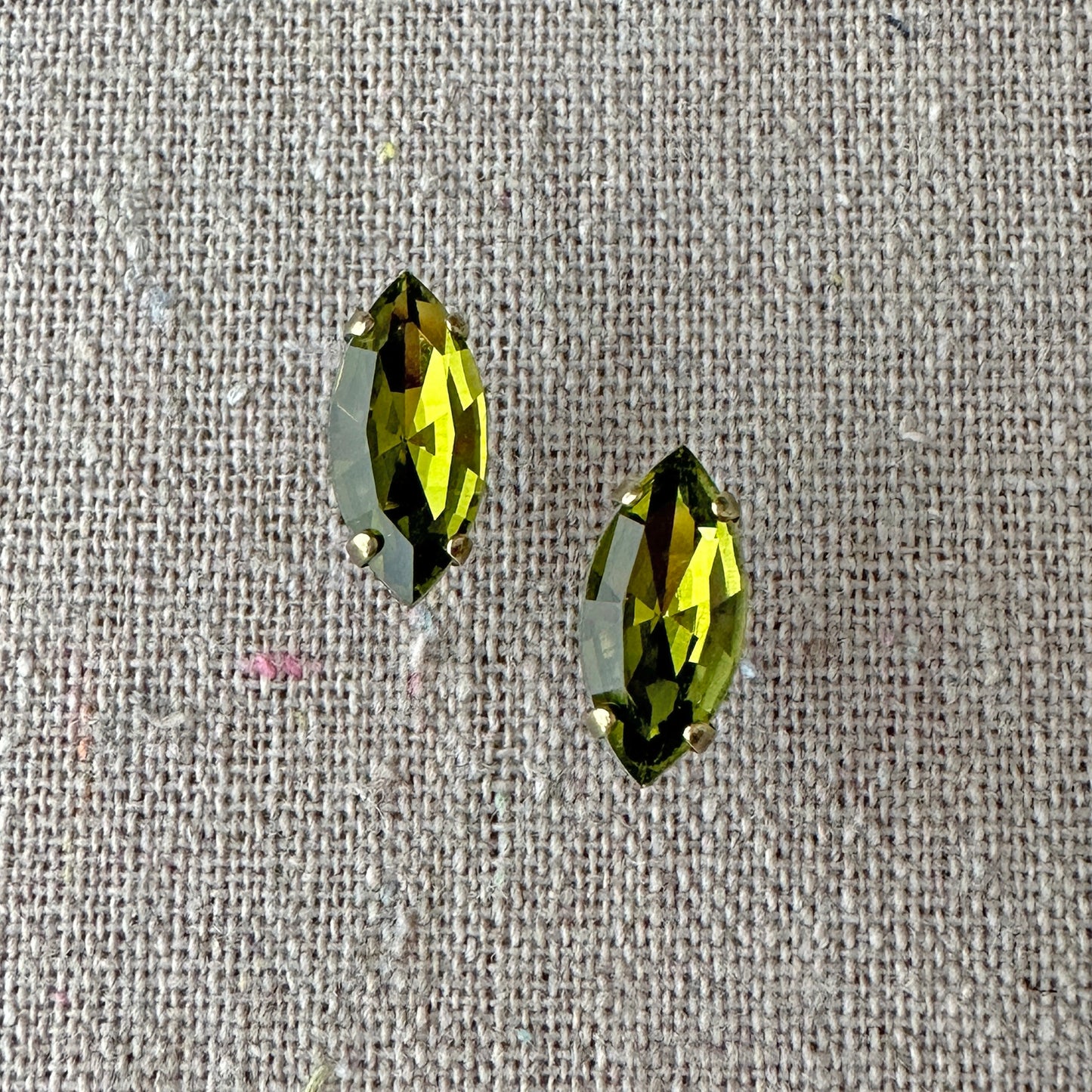 Marquise Post Earrings • 15mm