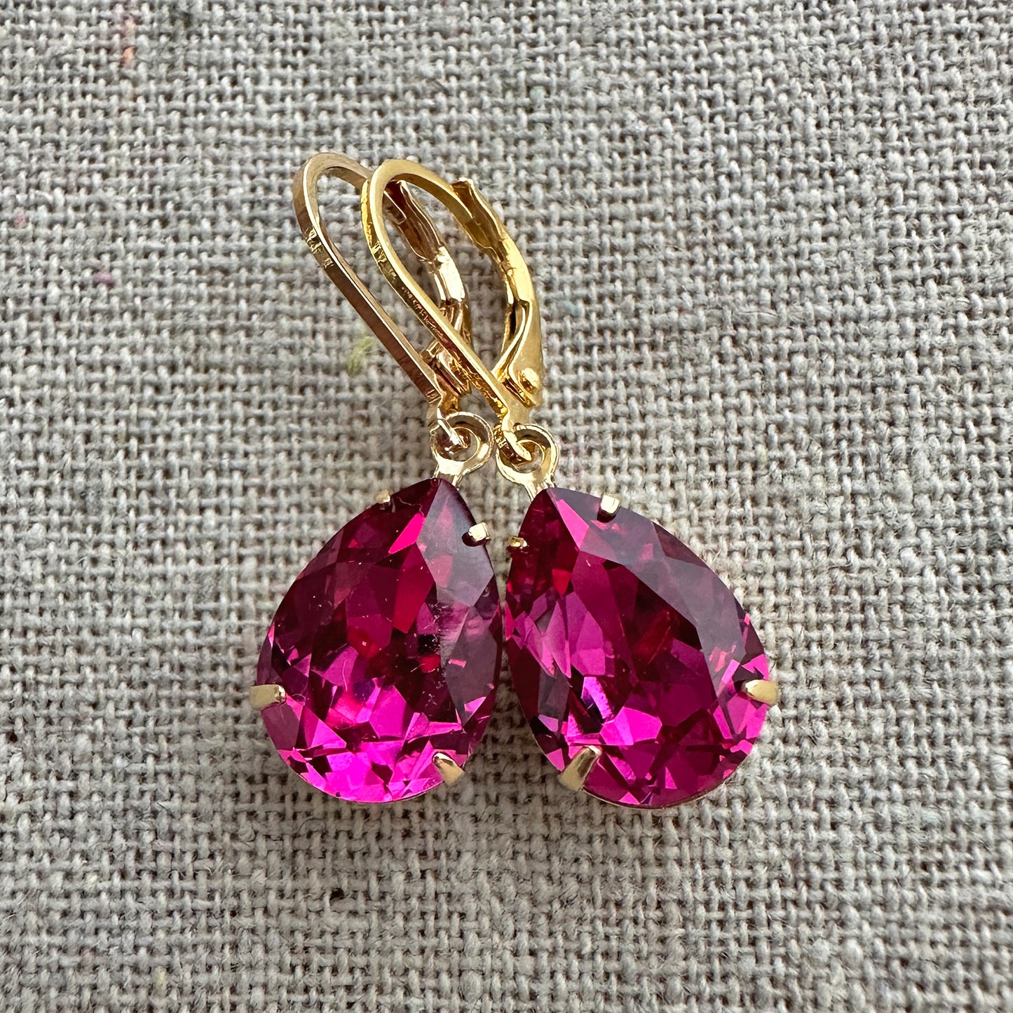 Medium Pear Leverback Earrings