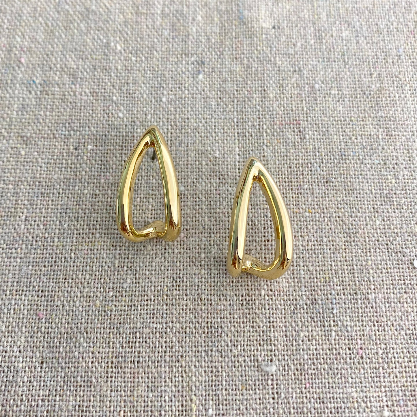 Modern Double Curved Hoop Posts • Gold
