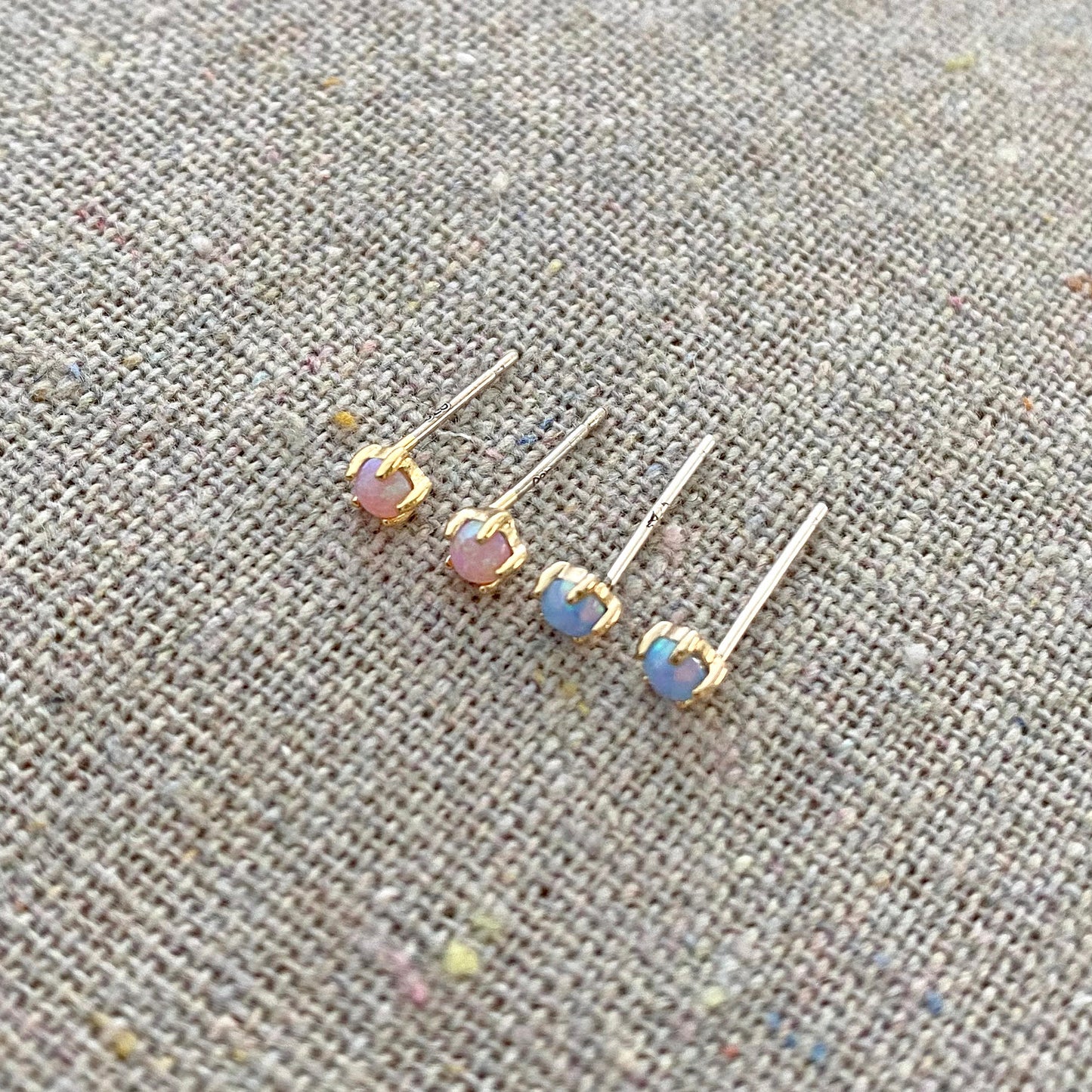 La Petite Posts • Gold