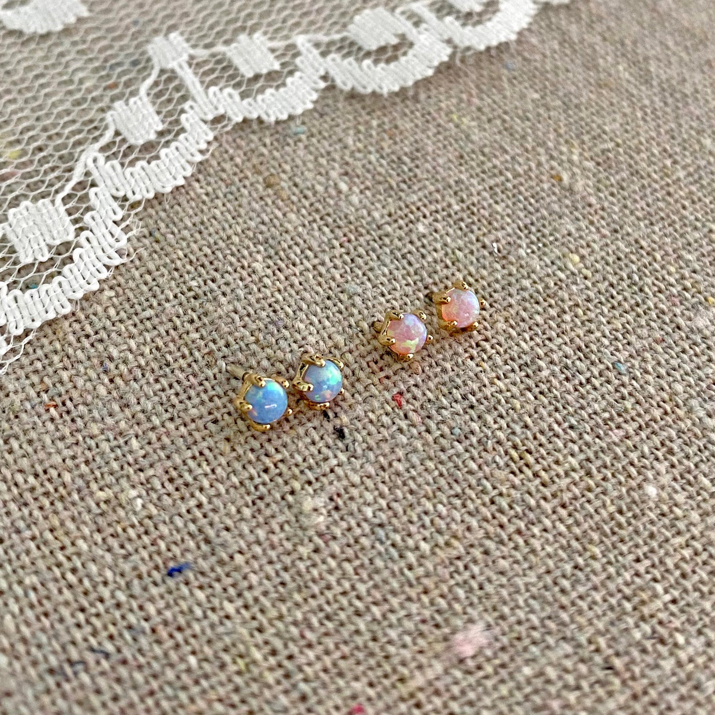 La Petite Posts • Gold