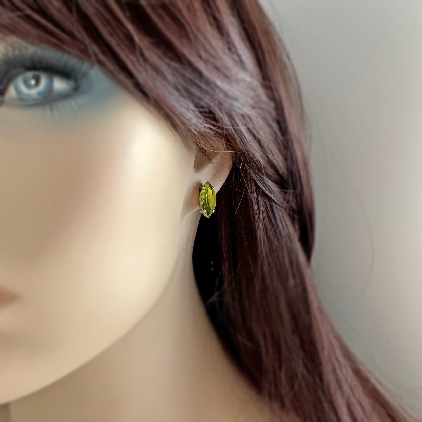 Marquise Post Earrings • 15mm