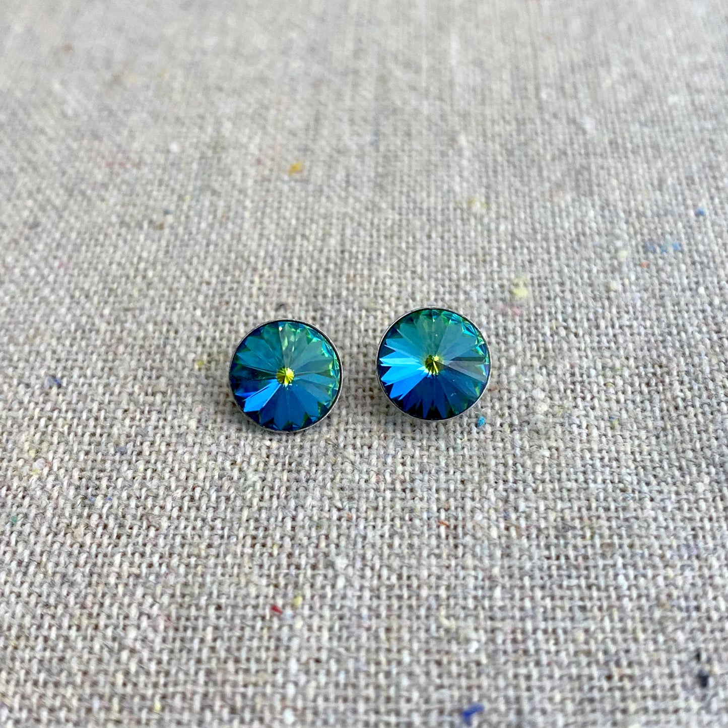 Rivoli Invisible Earrings • 8mm