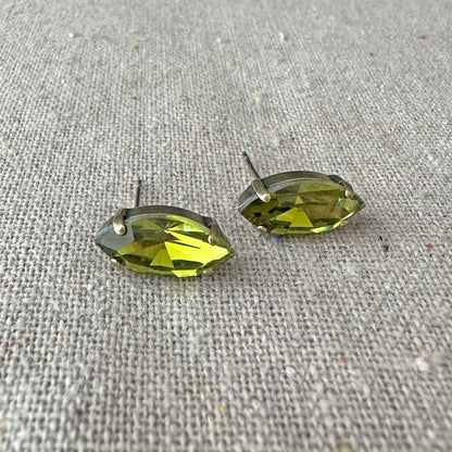 Marquise Post Earrings • 15mm