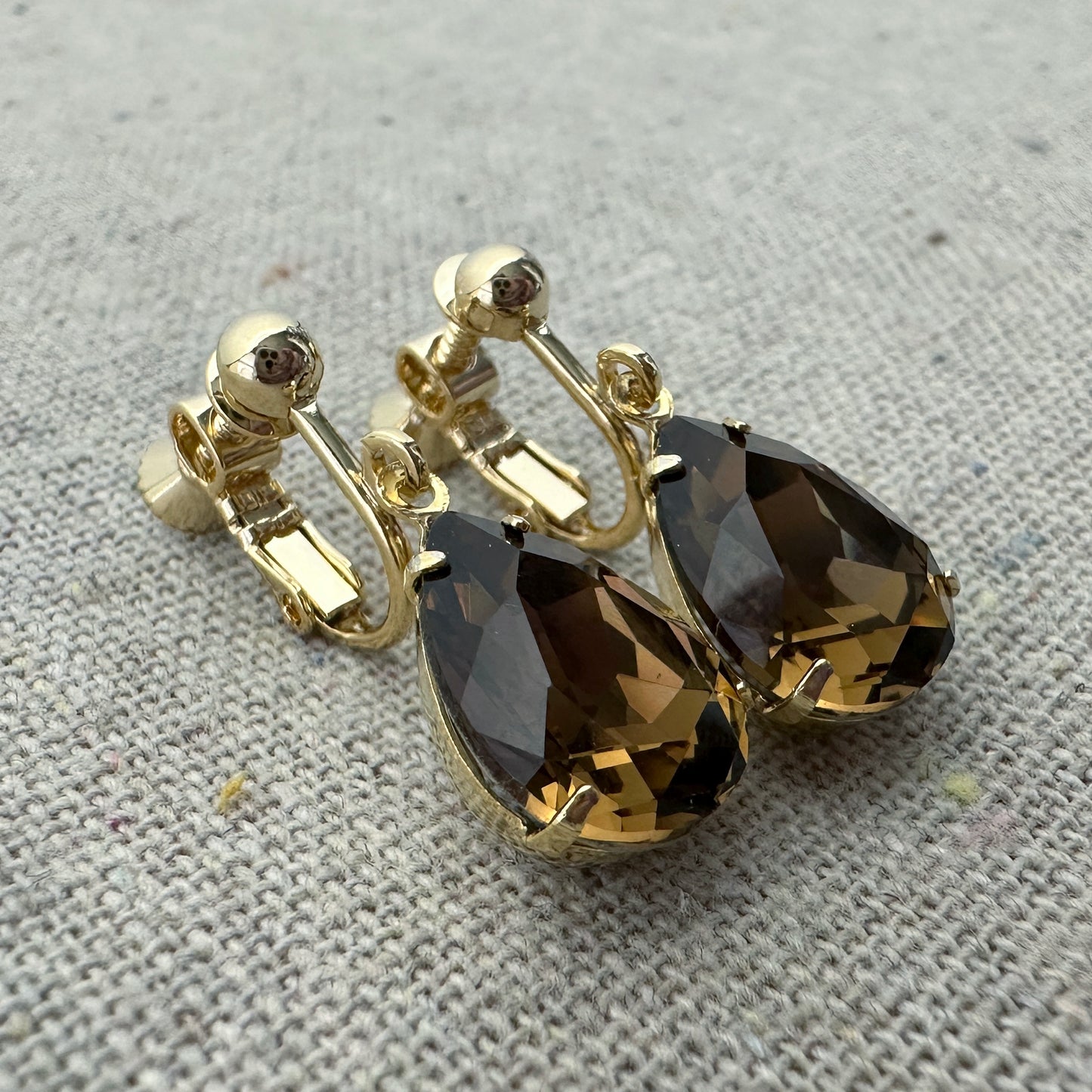 Medium Pear Clip-on Earrings