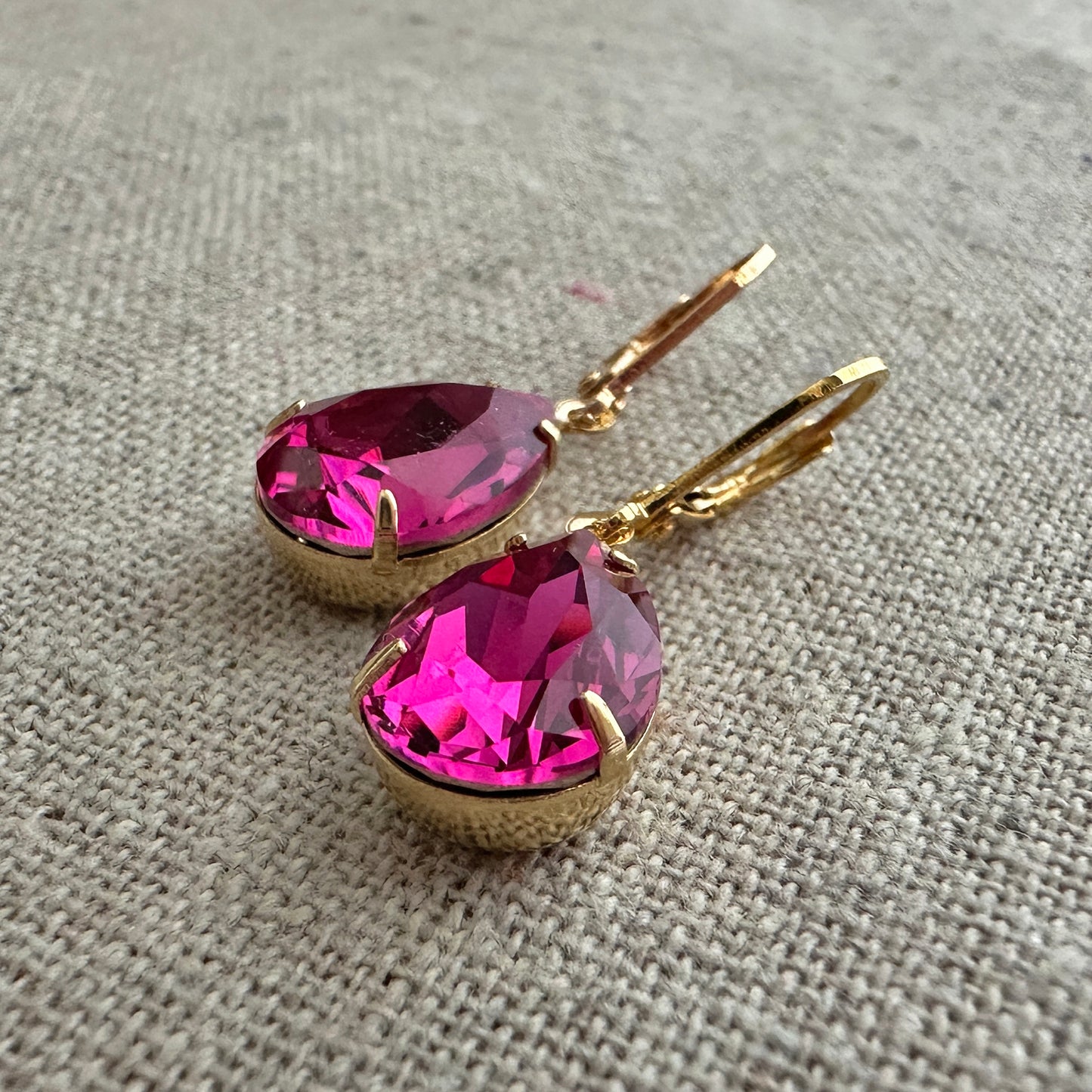 Medium Pear Leverback Earrings