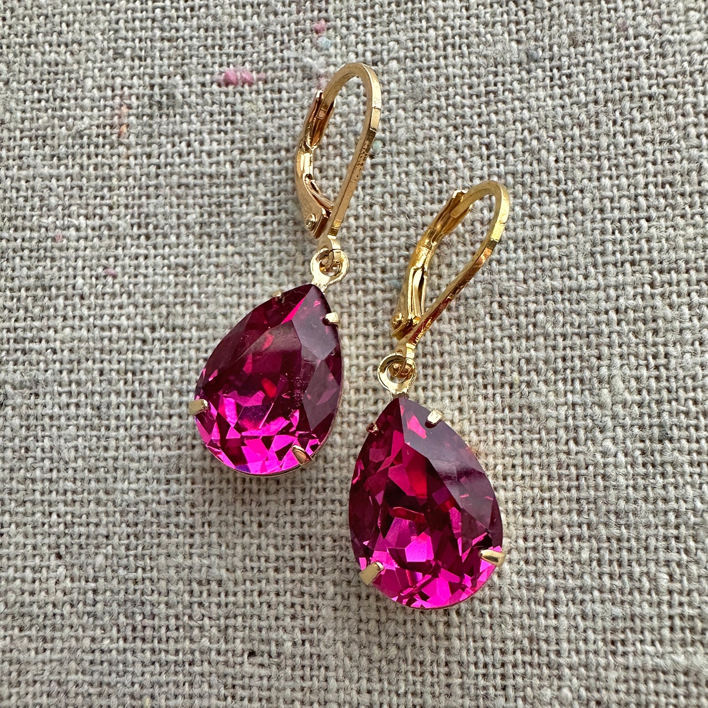 Medium Pear Leverback Earrings