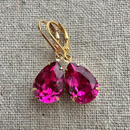 Medium Pear Leverback Earrings
