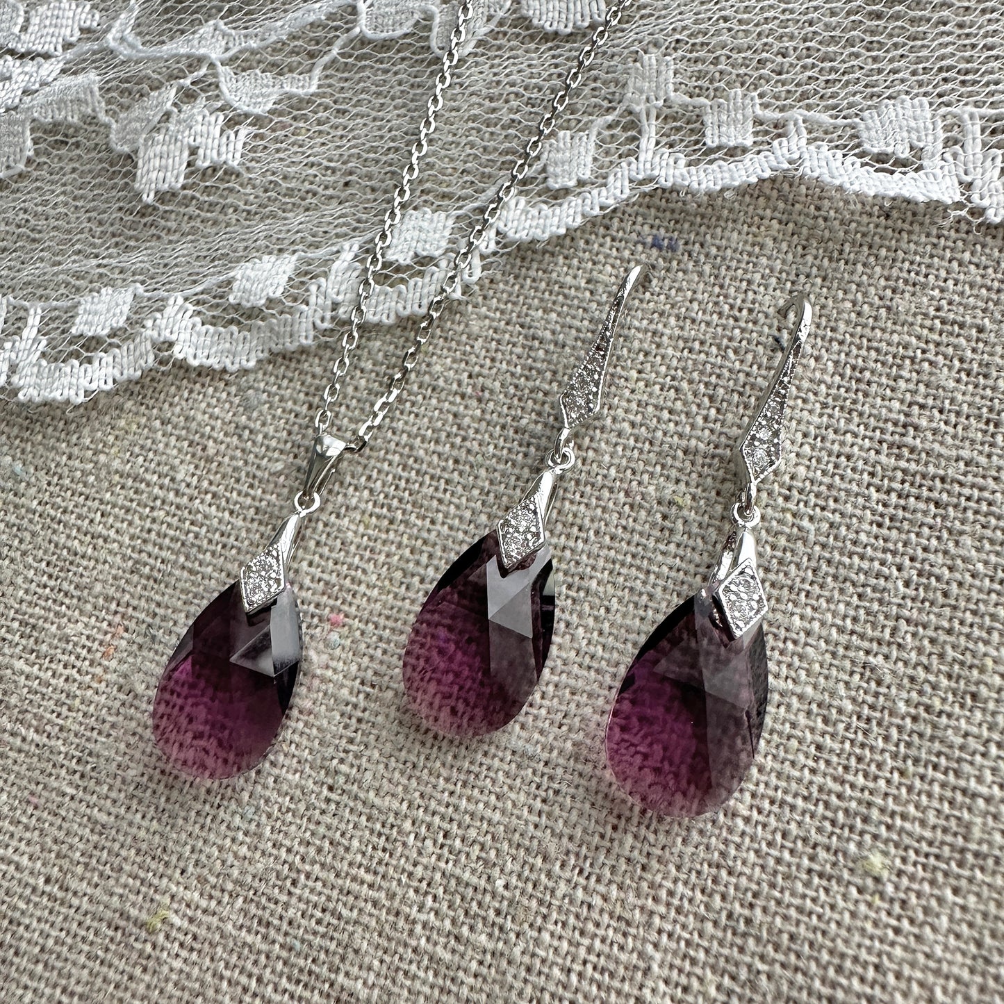 Deco Teardrop Set • Earrings & Necklace