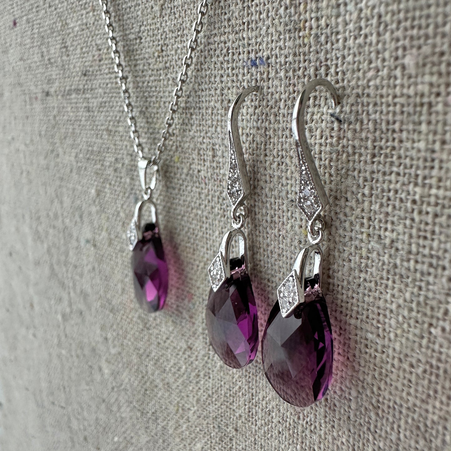 Deco Teardrop Set • Earrings & Necklace