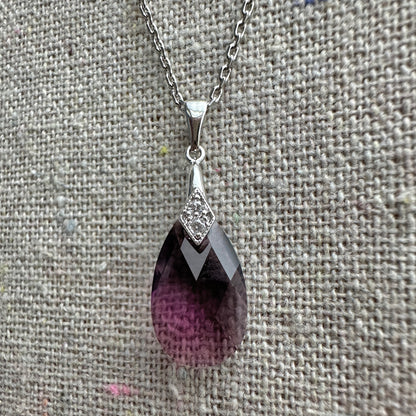 Deco Teardrop Necklace