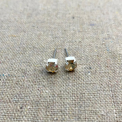 Diamante Post Earrings • 5mm
